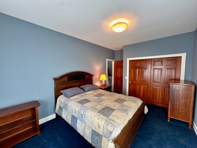 Building Photo - 10978 Squirrel Creek Rd