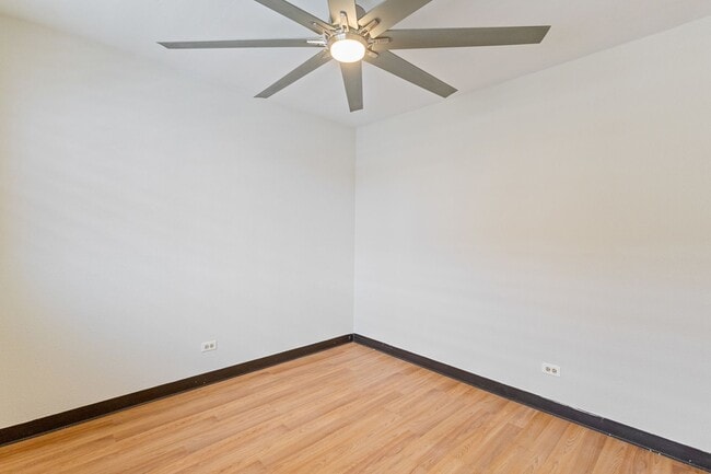 Building Photo - Upgraded 2-Bed Condo Steps from Ala Moana ...