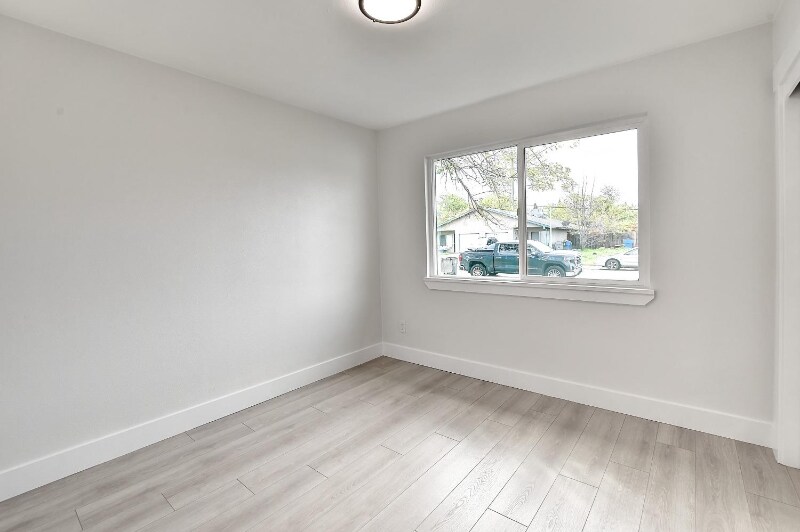 Building Photo - 2841 Utah Ave