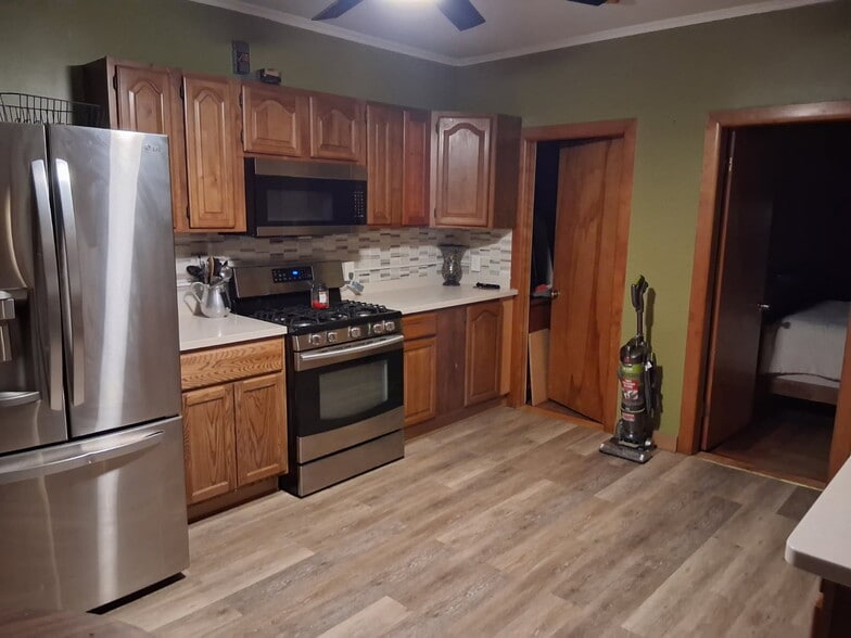 Building Photo - 370 Armistice Blvd