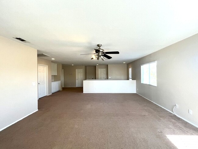 Building Photo - 4130 Prairie Dunes Dr
