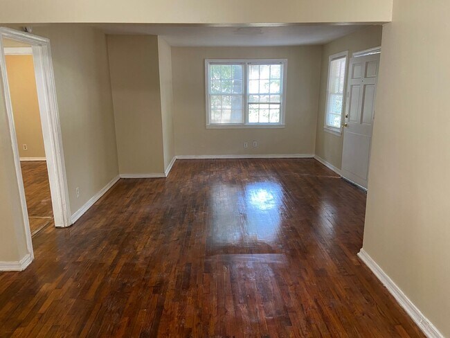 Building Photo - **ON HOLD** 2 Bedroom / 1 Bathroom Home for Rent in Columbus, GA***