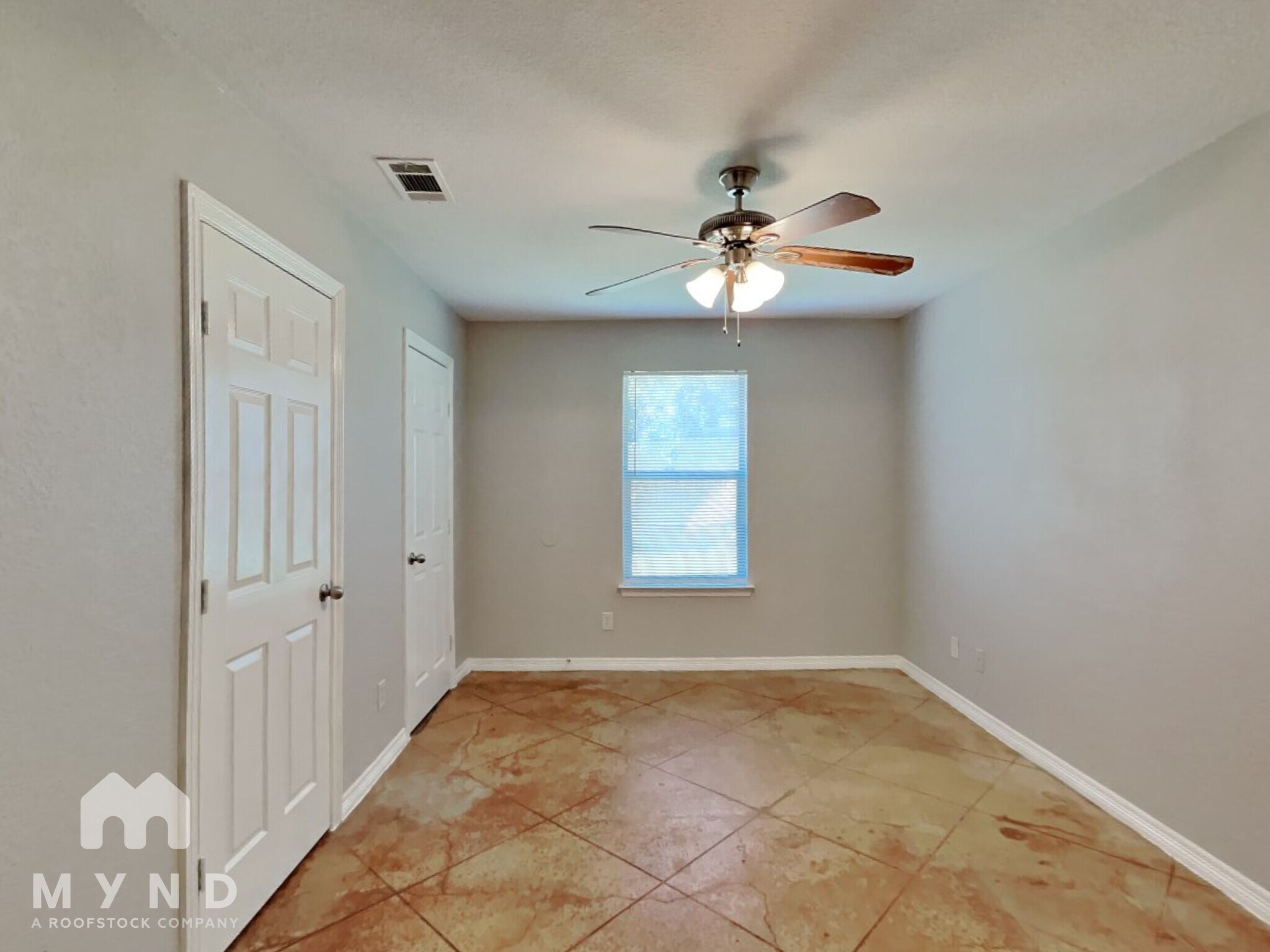 Building Photo - 226 Walnut Bend Rd