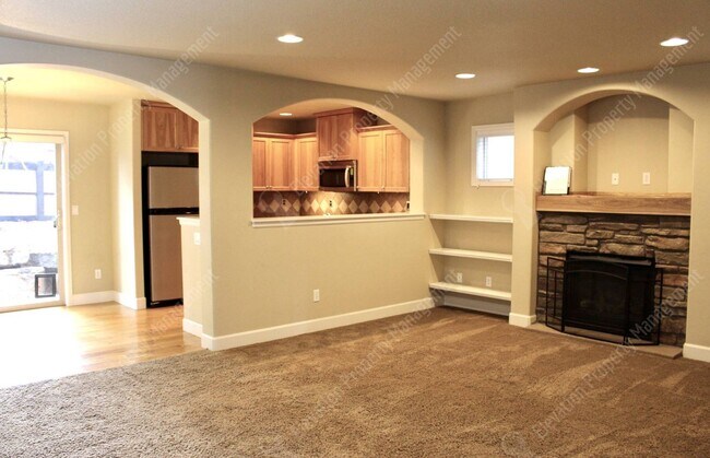 Building Photo - Cozy craftsman home in NW Bend