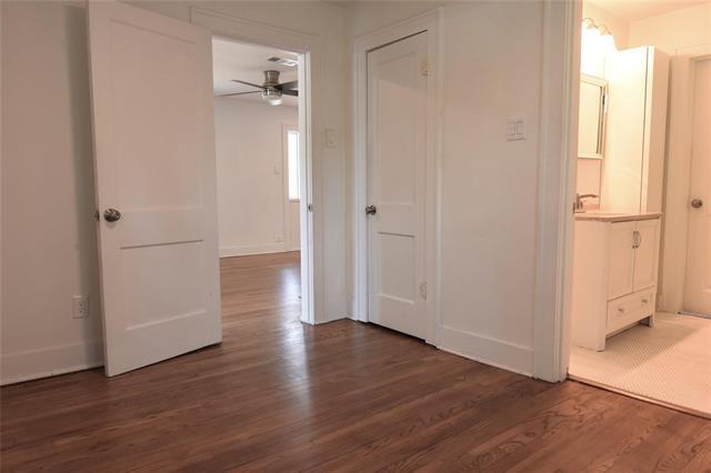 Building Photo - 1102 Elmhurst Pl