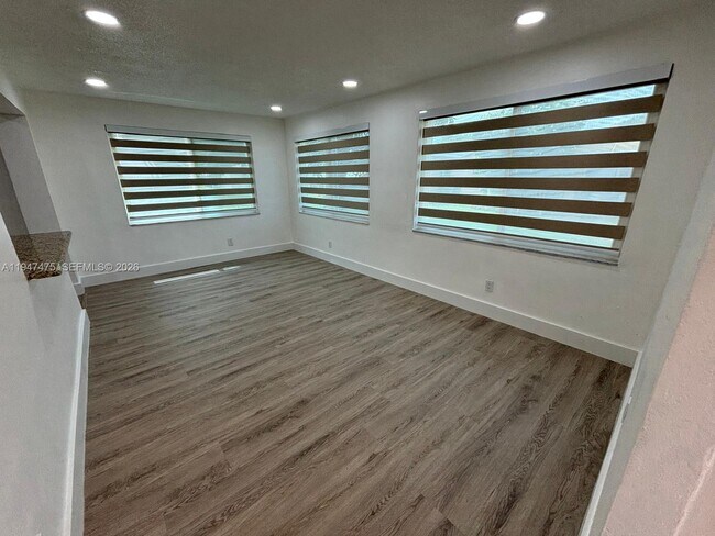 Building Photo - 4715 NW 44th St