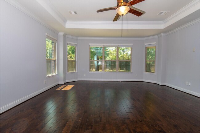 Building Photo - 7 Whispering Thicket Pl