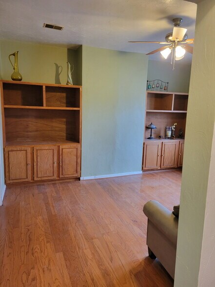 Building Photo - 314 Augusta St