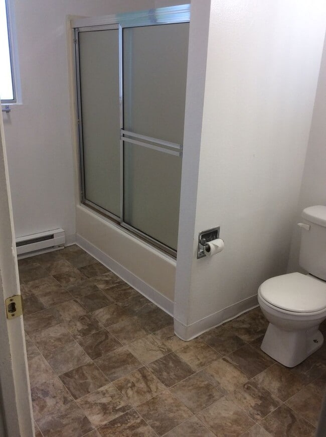 Building Photo - 1315 SW G St