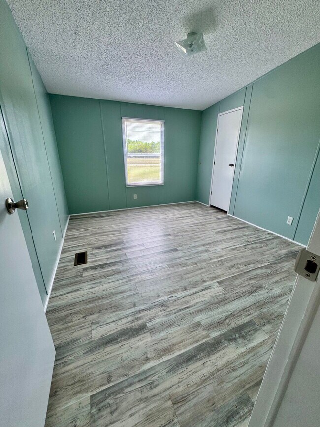 Building Photo - SPACIOUS & IMMACULATE! 3 BR | 2 BA DOUBLEWIDE ON .77 ACRE *MT OLIVE*