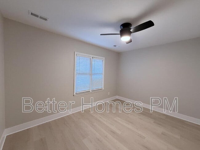 Building Photo - 104 Stowe Pl