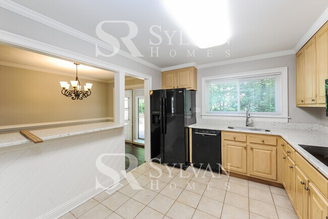 Building Photo - Coming HOME never felt so good!