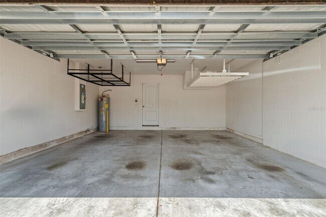 Building Photo - 5962 Paxton Ct