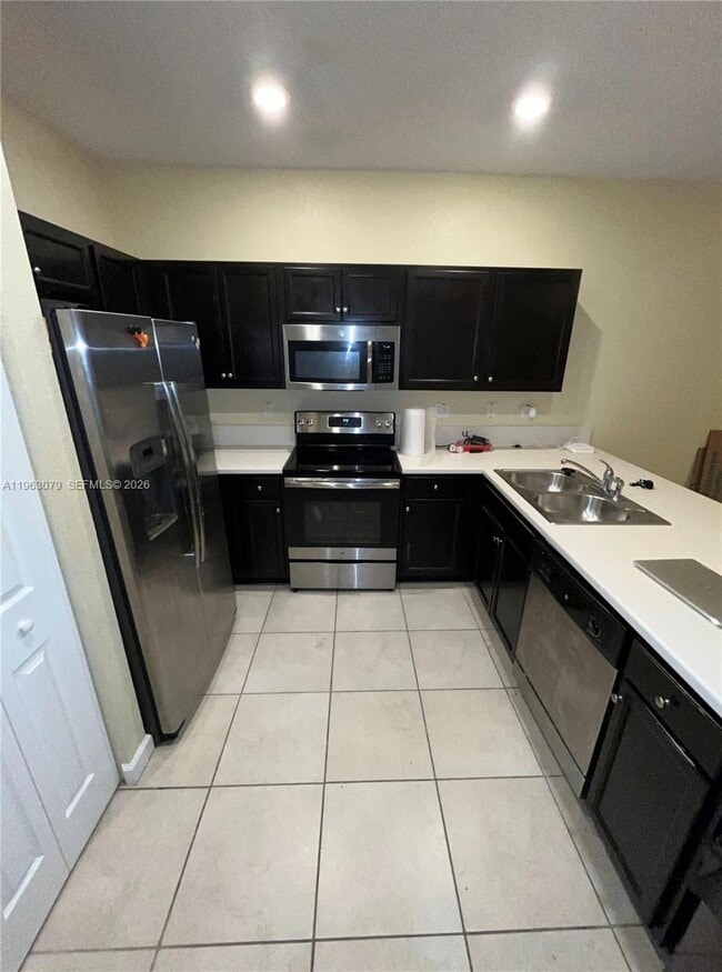 Building Photo - 3405 SE 1st St