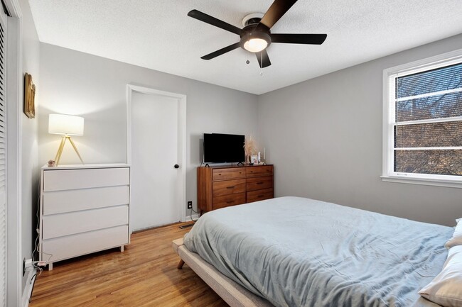 Building Photo - 3221 Cloverwood Dr