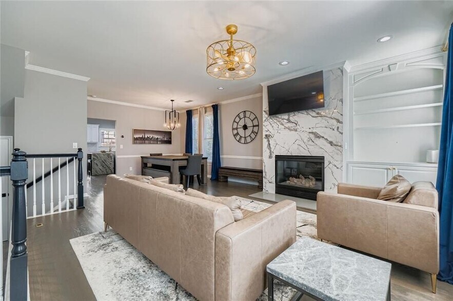 Building Photo - 6414 Queens Court Trace