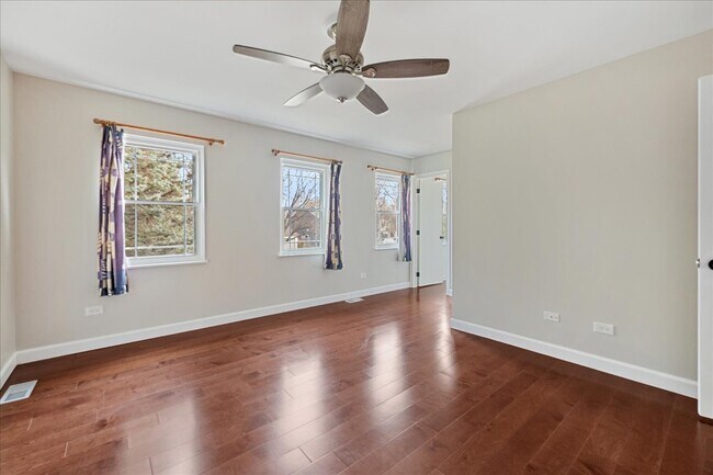 Building Photo - 20 S Parliament Way