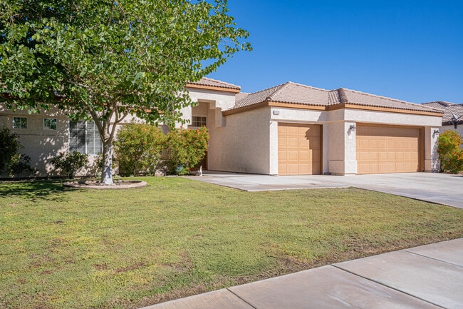 Building Photo - 79120 Canterra Dr