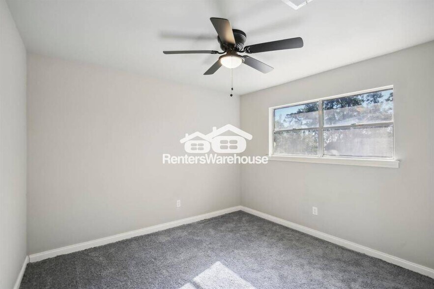 Building Photo - 6531 Coral Ridge Rd