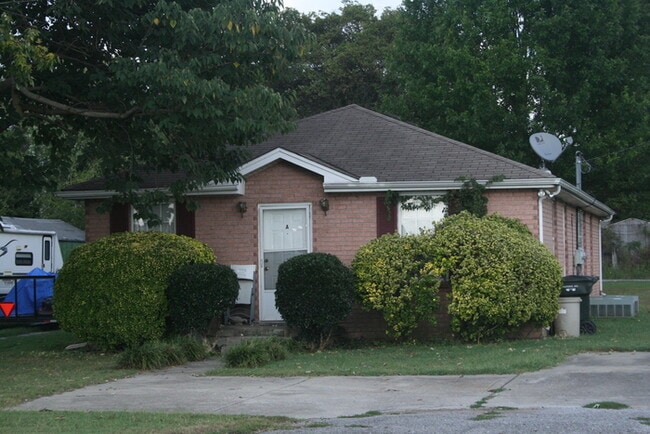 Building Photo - duplex