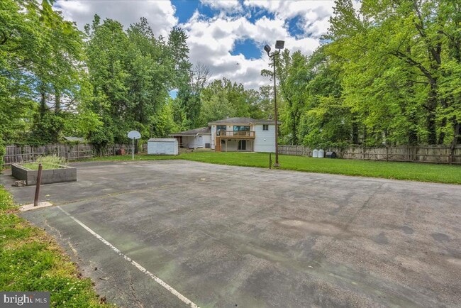 Building Photo - 26 Forest Hill Dr