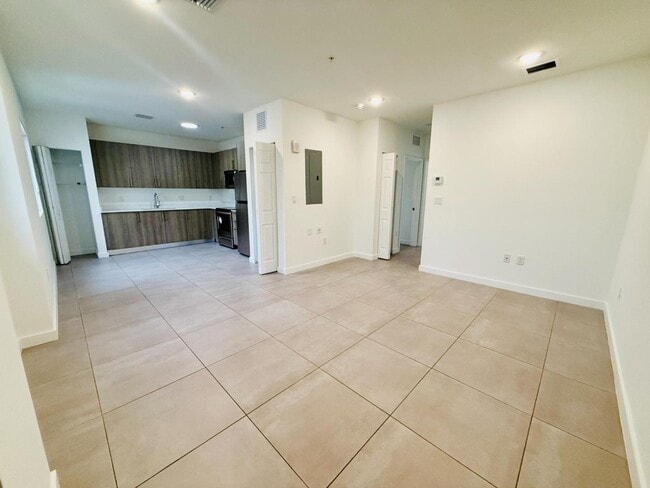Building Photo - 1295 W 69th St