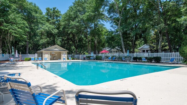 Building Photo - 14 Stillwood Dr