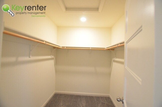 Building Photo - 3055 Island Creek Way