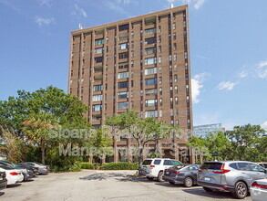 Building Photo - 14 Lockwood Dr