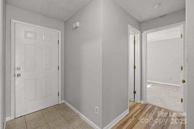 Building Photo - 2505 Stockbridge Dr