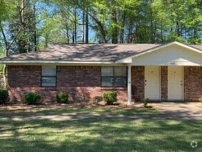 Building Photo - Hampton Drive-1328 A/B