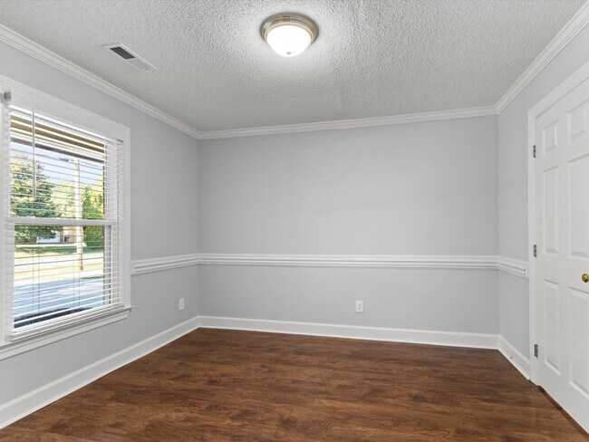 Building Photo - Great location in Harvest and only minutes...