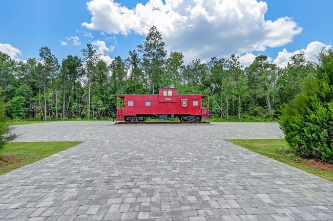 Building Photo - 86928 Mainline Rd