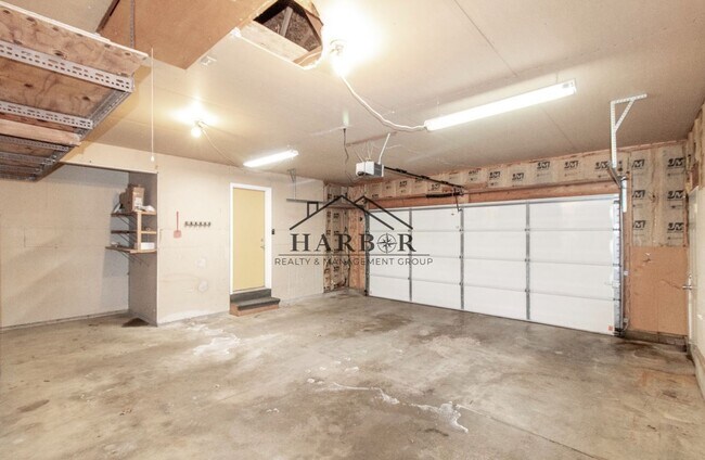 Building Photo - 2922 Northern Valley Dr NE