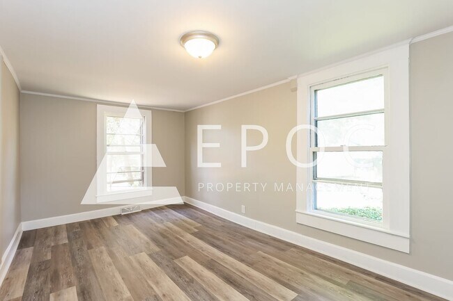 Building Photo - 1308 Madison St