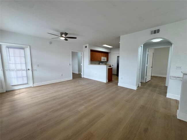 Building Photo - 201 Belmont Ln