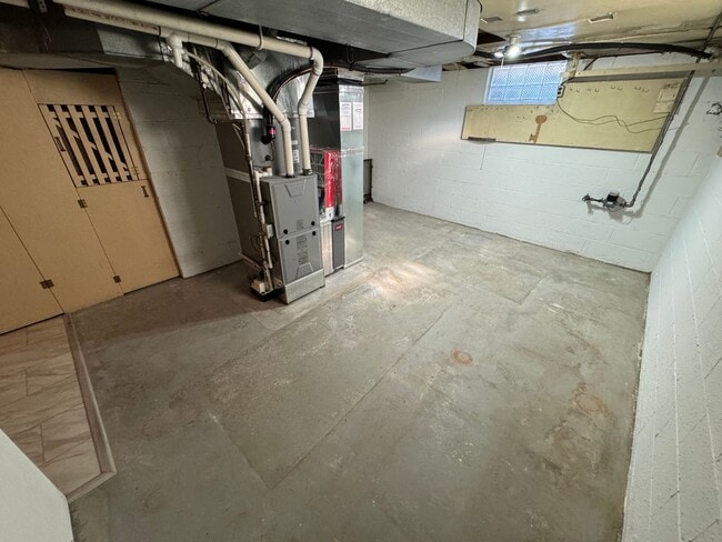 Building Photo - 2770 Tremont Rd