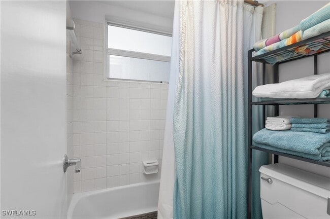 Building Photo - 850 Palm St