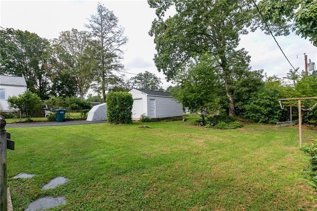 Building Photo - 1658 Westhill Rd
