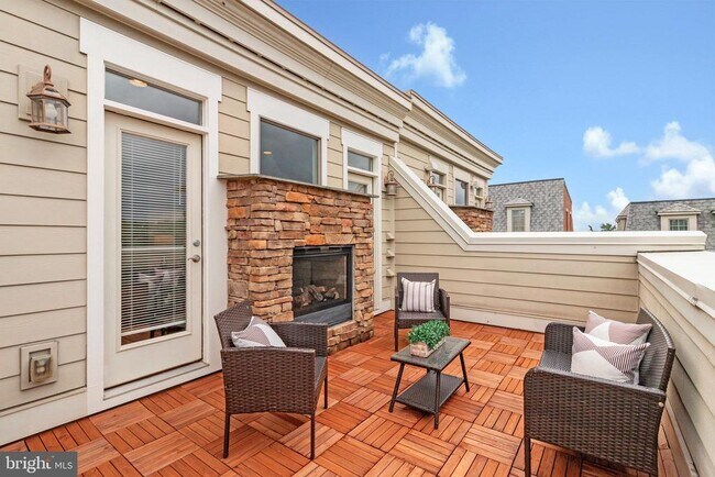 Building Photo - 4531 Westhall Dr