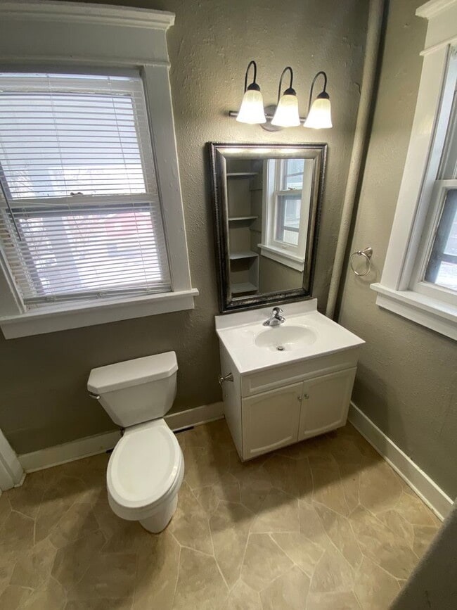 Building Photo - 2224 A St