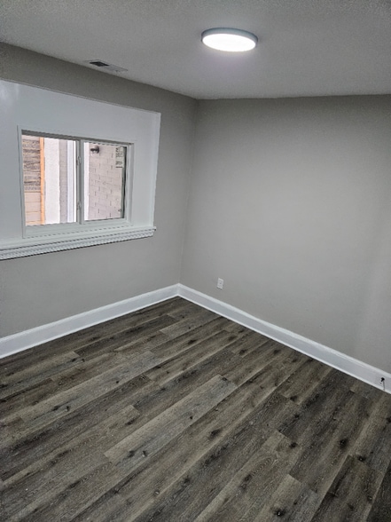 Building Photo - 2202 High St