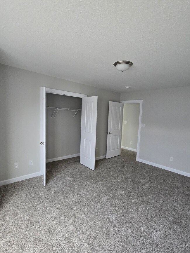 Building Photo - 309 Samuel Run Dr