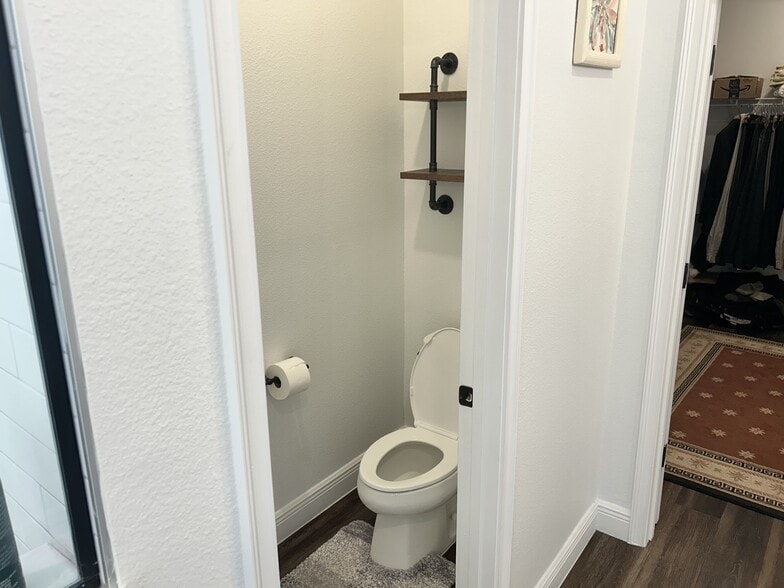 Building Photo - 223 Emmy Cv