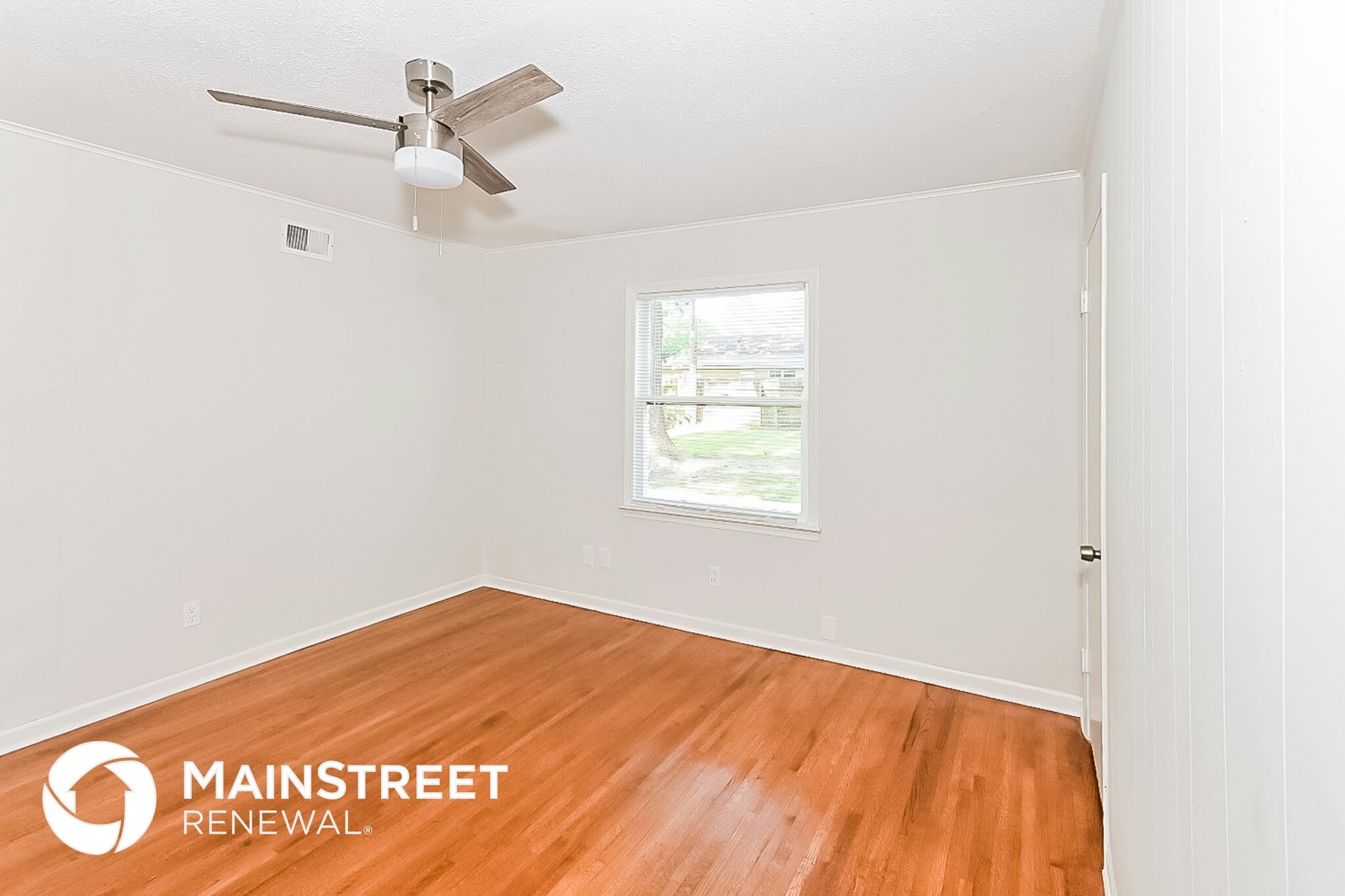 Building Photo - 3069 Basswood St