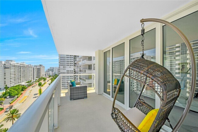Building Photo - 5750 Collins Ave