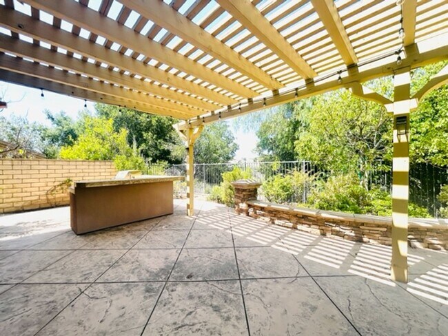 Building Photo - Lush and Lavish 4-Bedroom 4-Bathroom Neatly Tucked Away In The Colony At Calabasas