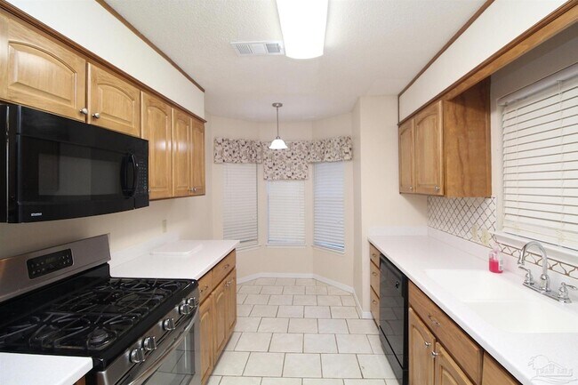 Building Photo - 8154 Treetop Ln