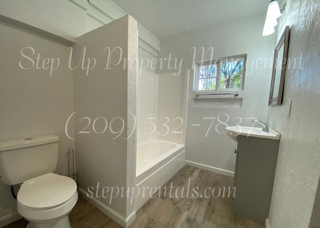 Building Photo - 11240 CA-49