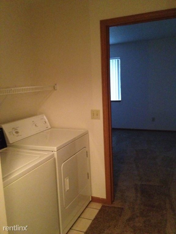 Building Photo - 2 br, 2 bath Townhome - Lotus Townhomes I